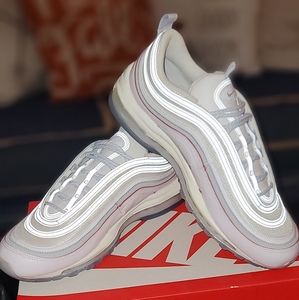 NIKE AIR MAX 97 MENS SIZE 11 WHITE/FOOTBALL GREY-GREY FOG